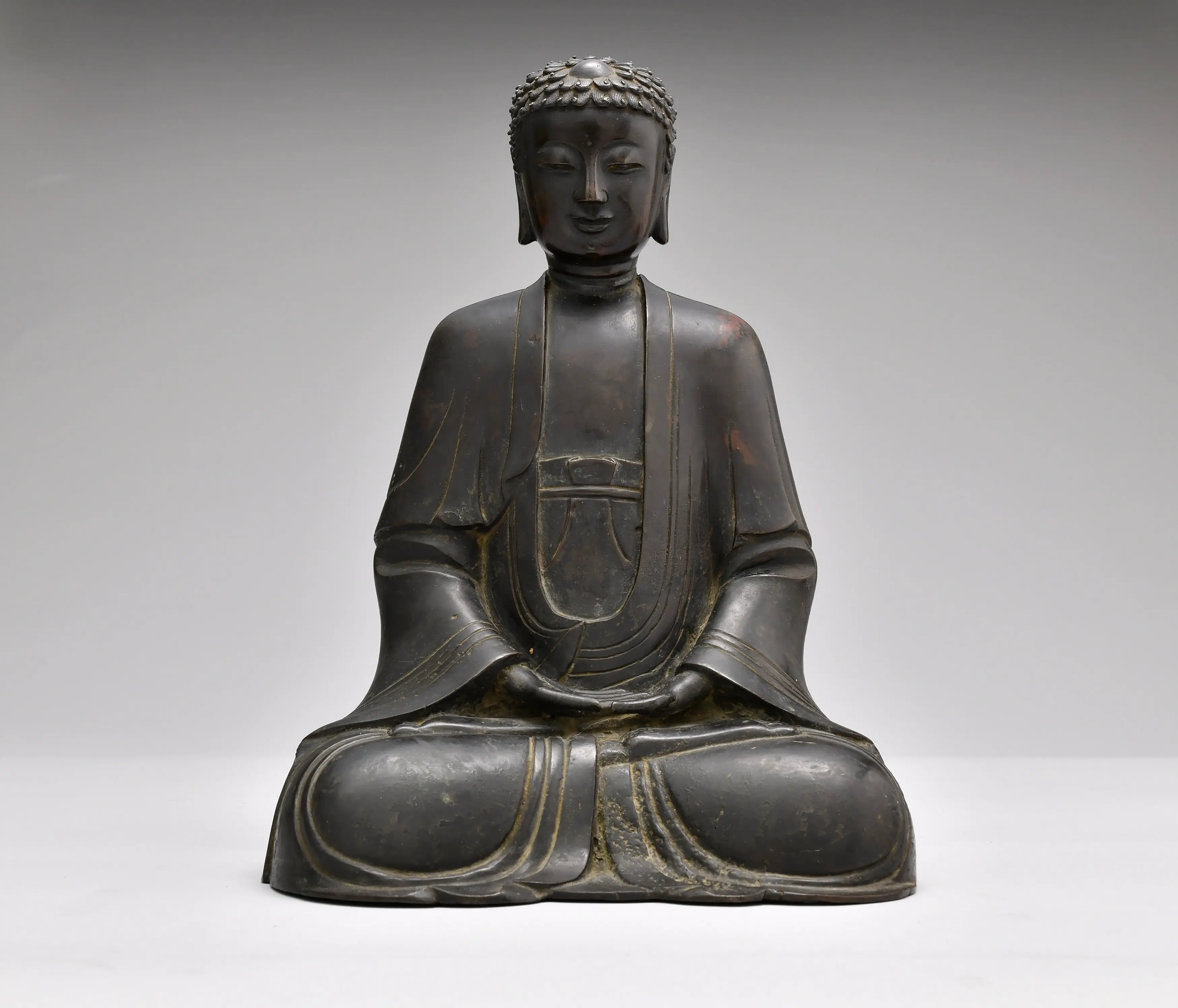 銅造 仏坐像